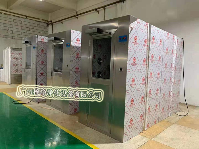 風(fēng)淋室的類型繁多，不同類型的風(fēng)淋室適用于不同的場(chǎng)合和需求