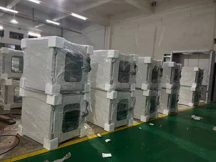 傳遞窗作為實驗室和潔凈室中的重要設備